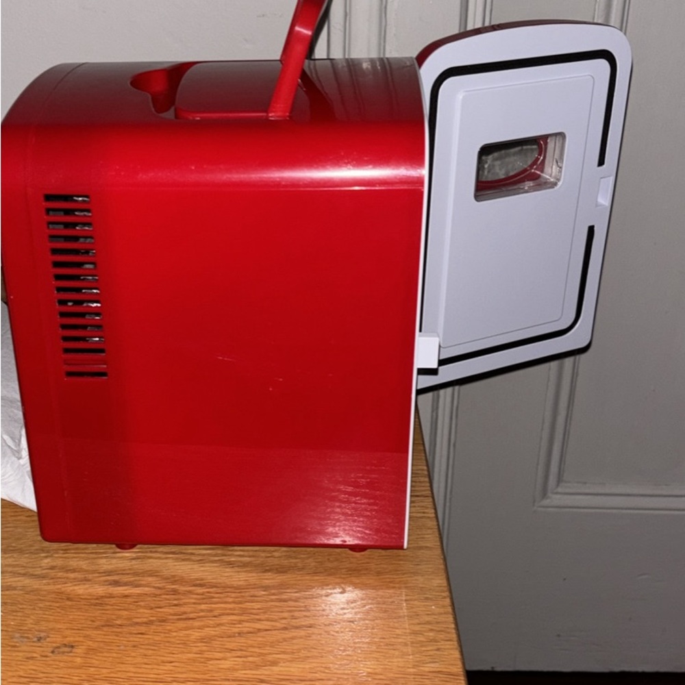 Frigidaire Portable Red Mini Fridge - Picture 3 of 6